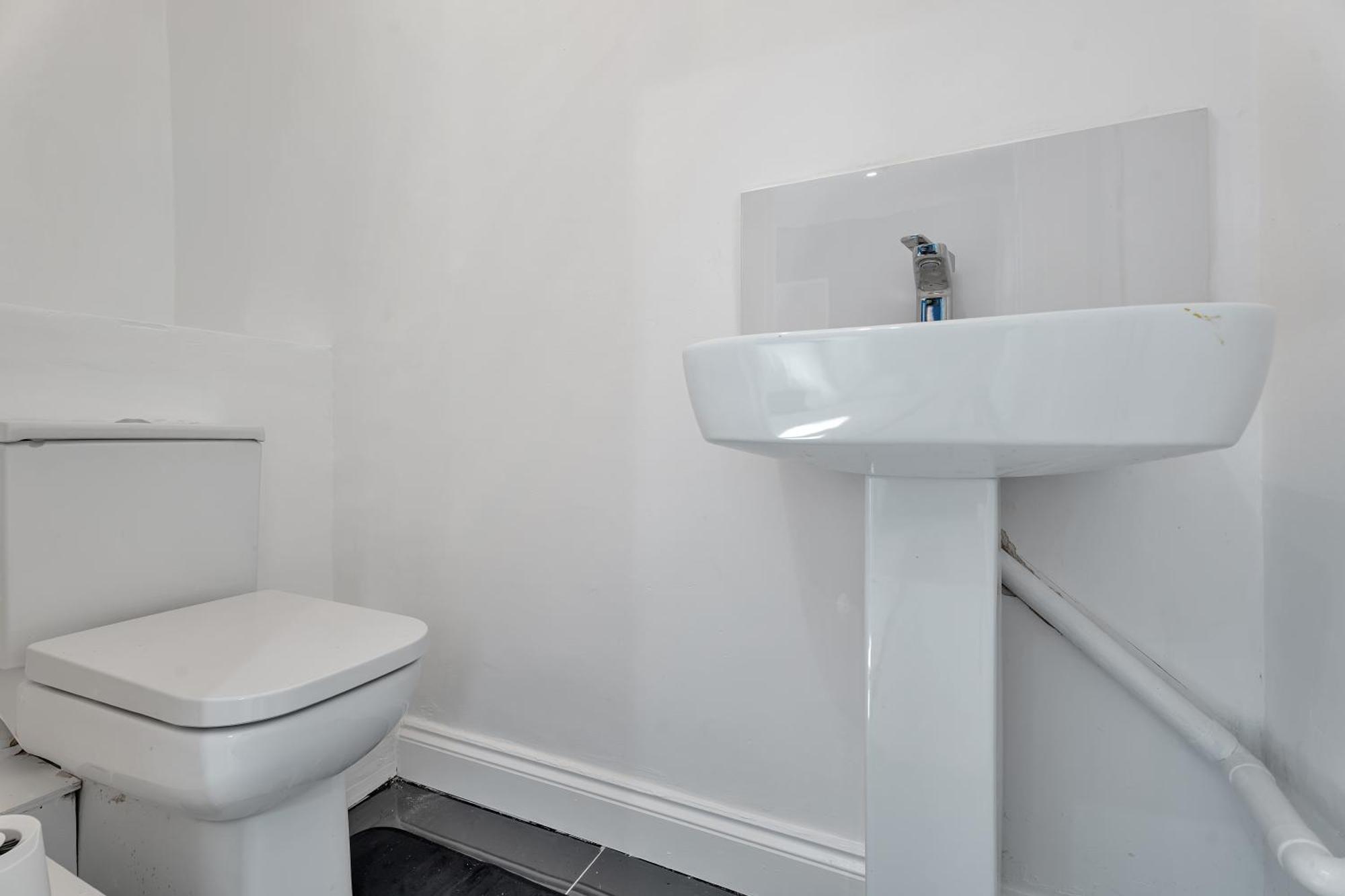 Modern Comfy 3br 5guest-foosball-central-parking *
