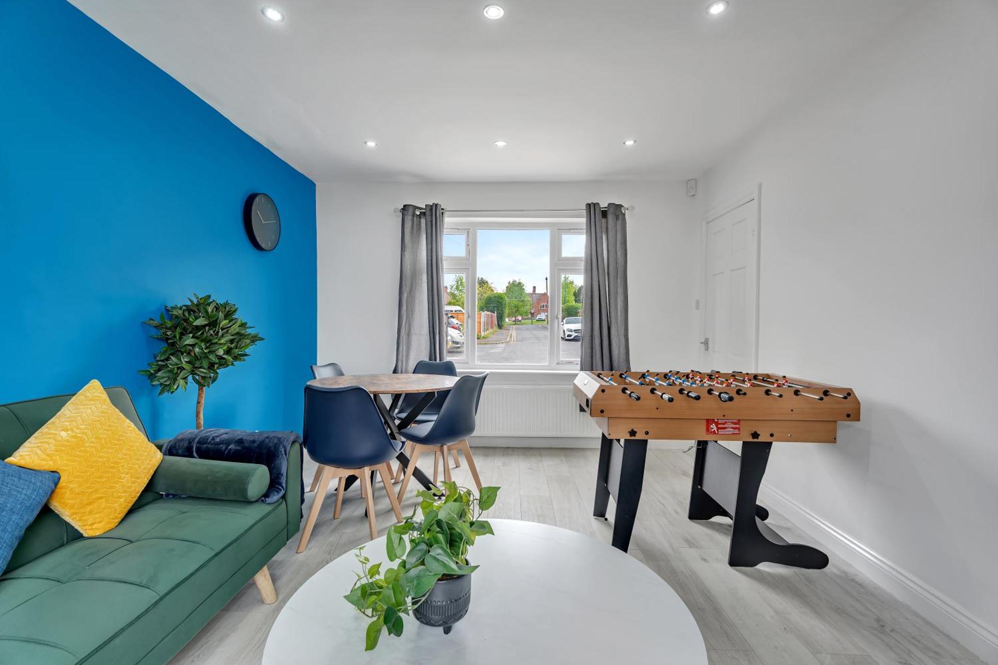 Holiday home Modern Comfy 3br 5guest-foosball-central-parking